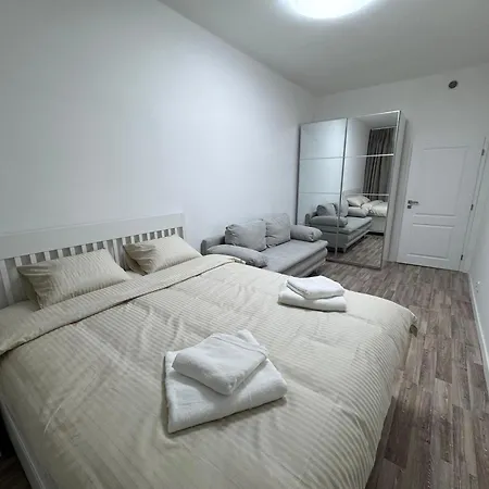Modern, Comfortable Apartments Near The Metro Prague Exterior photo
