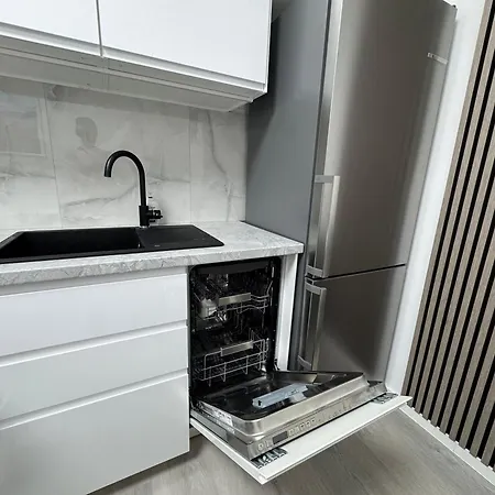 Modern, Comfortable Apartments Near The Metro Prague Exterior photo