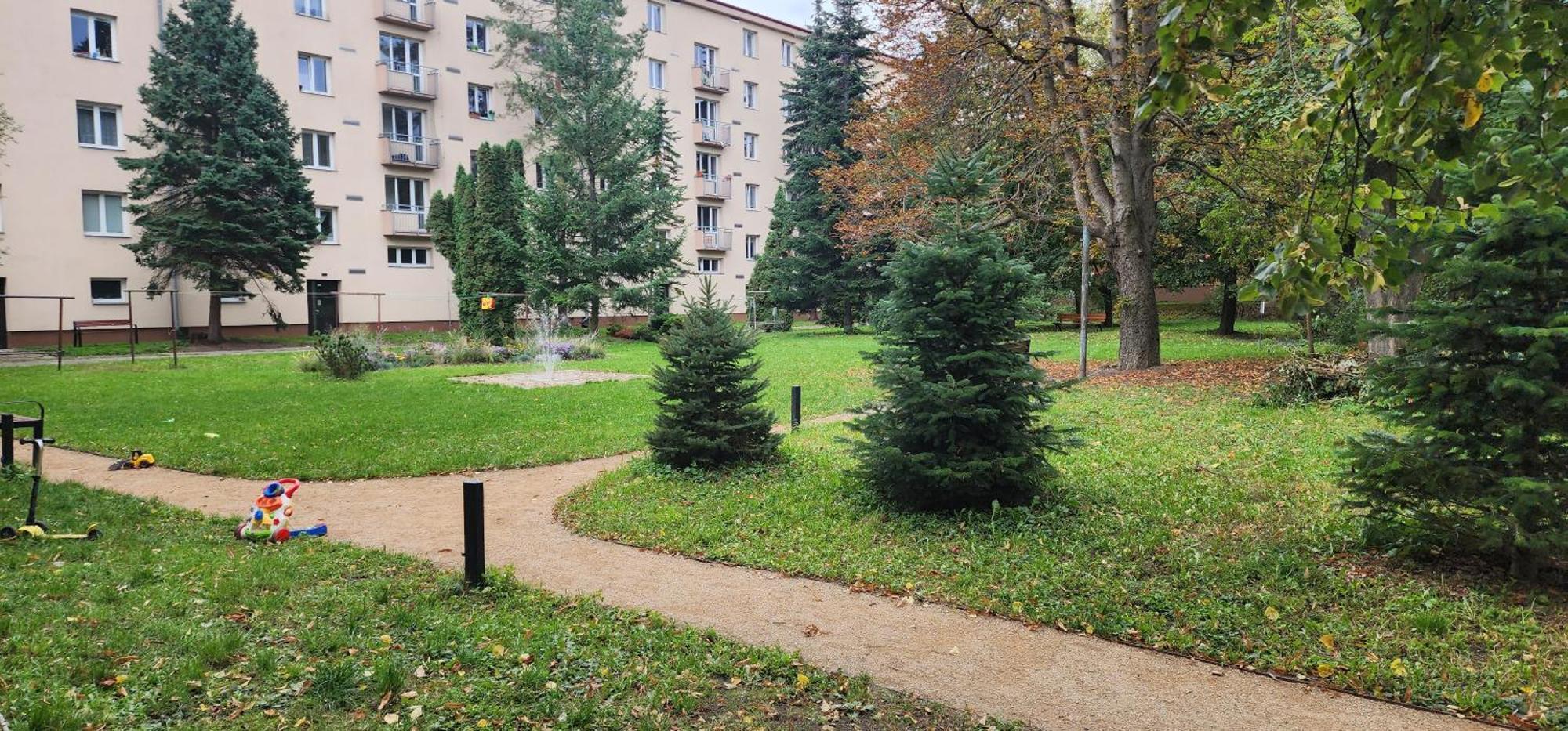 Modern, Comfortable Near The Metro Praga